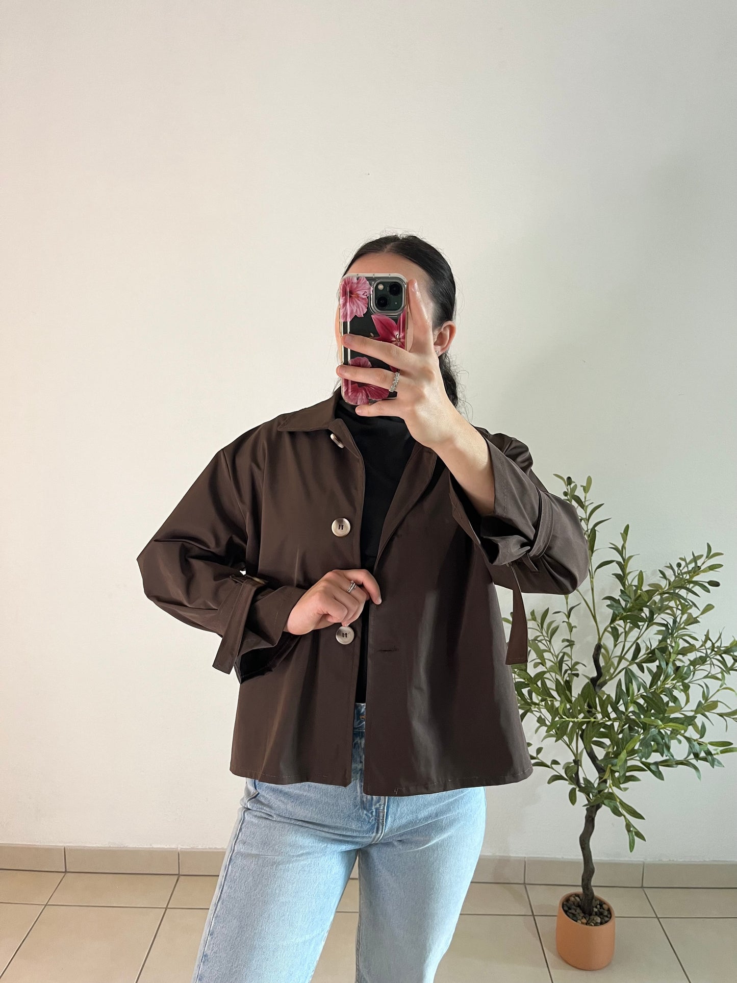 Trench court marron