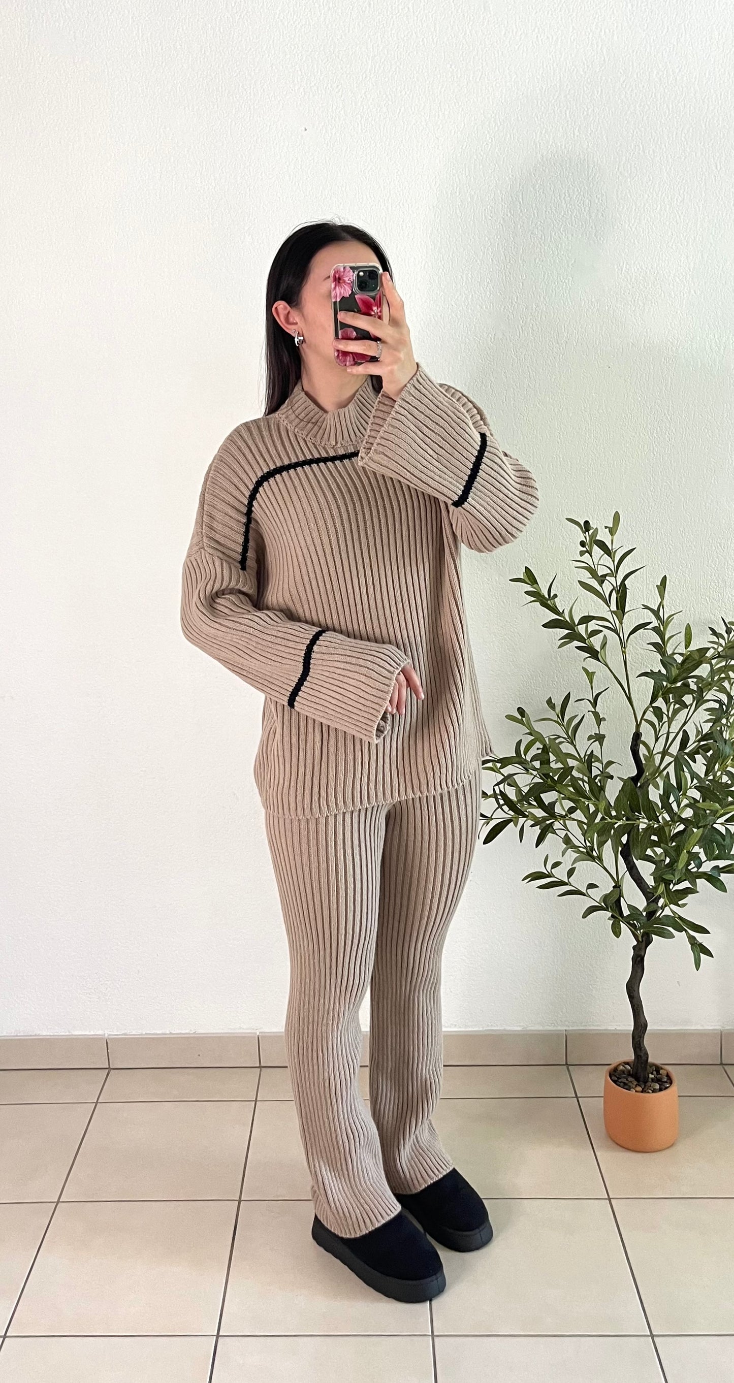 Ensemble trait taupe