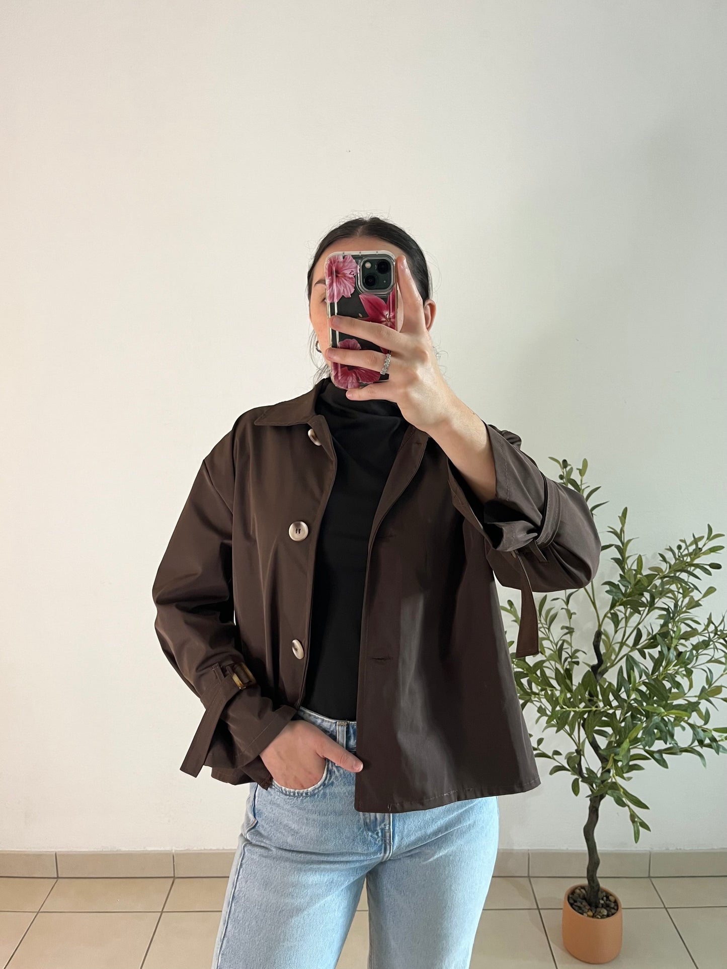 Trench court marron