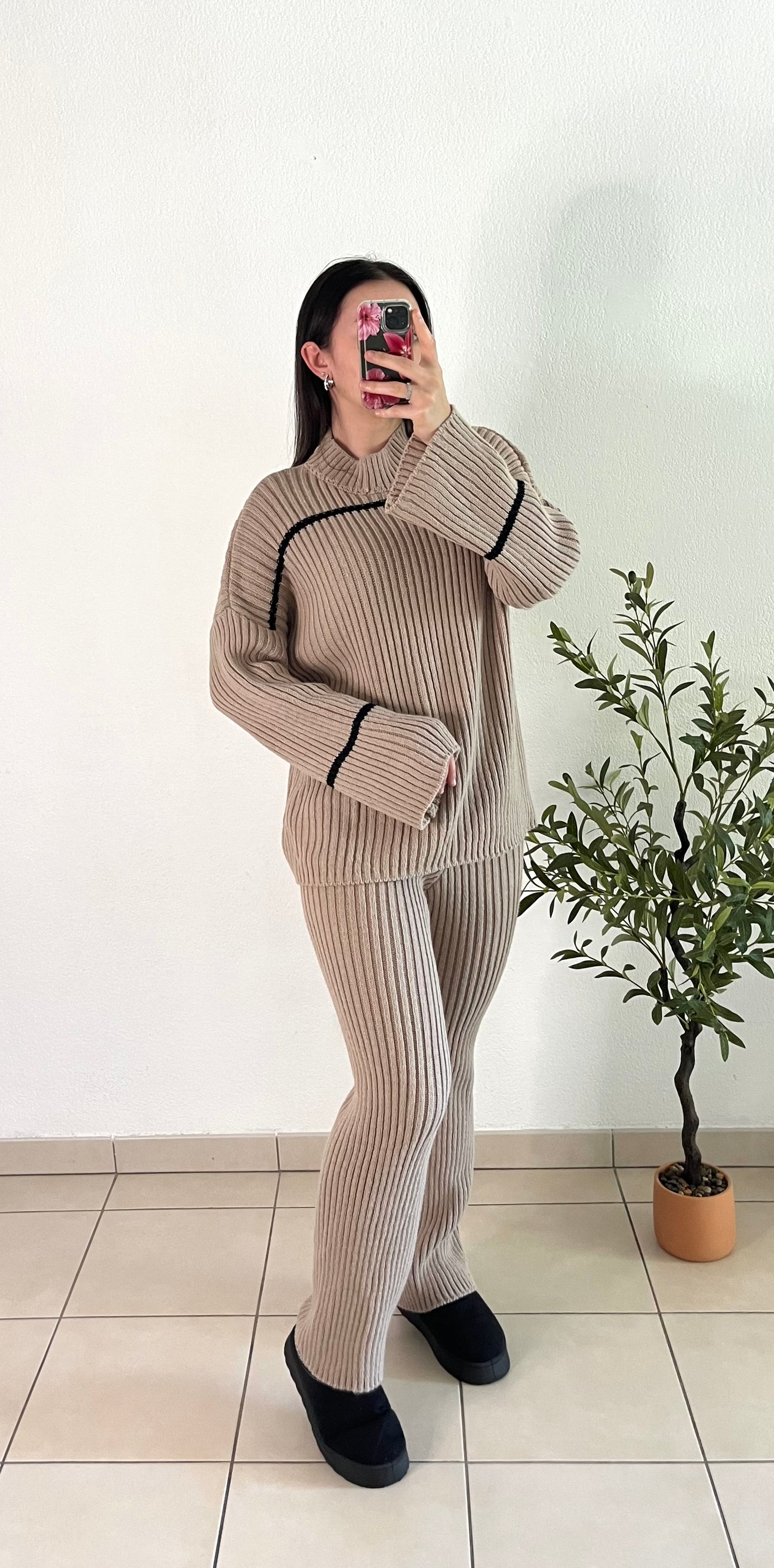 Ensemble trait taupe