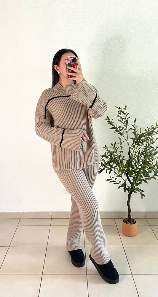 Ensemble trait taupe